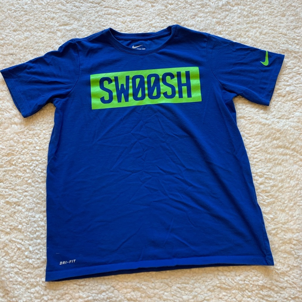 Nike tshirt